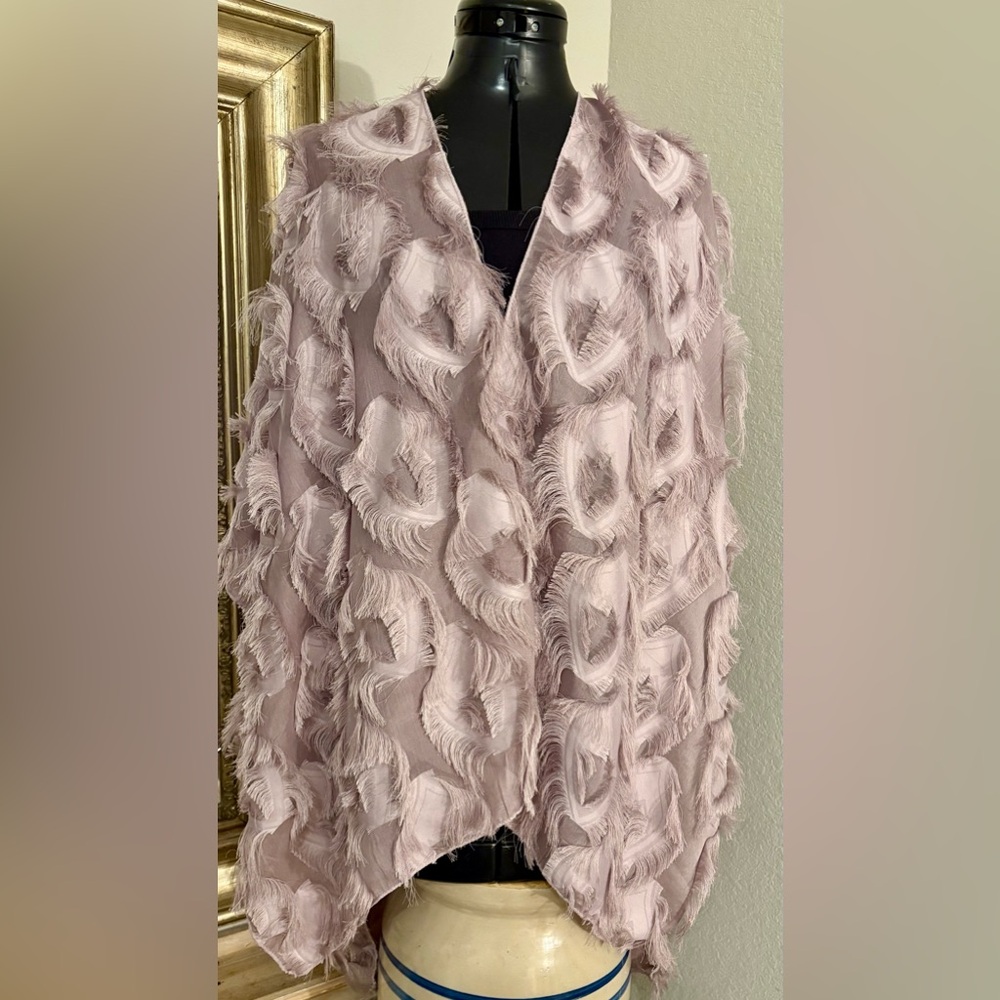 JC Sunny Women’s Fringe Eyelash Kimono Lavender Size OS new with tags
